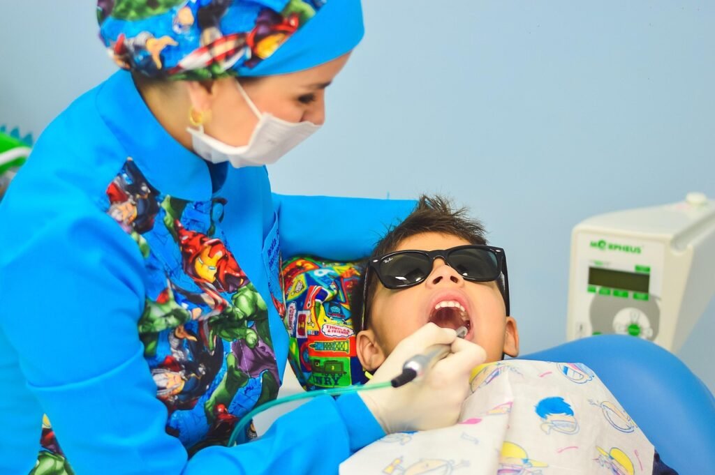 How to Prepare a Child for the First Dental Visit: Essential Tips for Parents and Caregivers